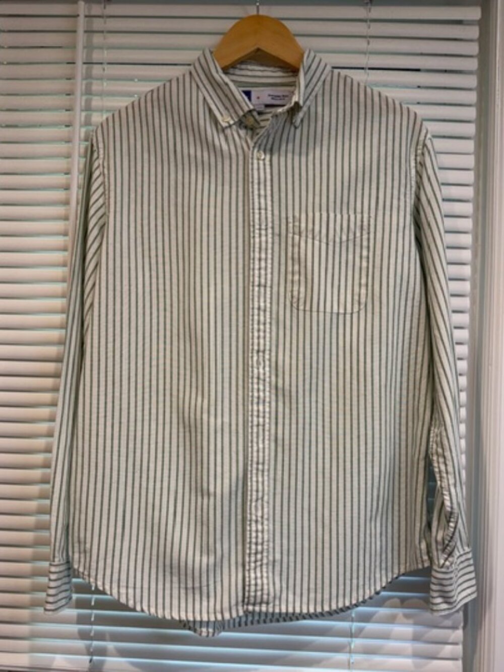 Old Navy Green White Stripes Preppy Button Down Shirt Size M